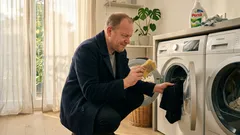Tierhaare in der Waschmaschine: Was der Schwamm-Trick bringt – und warum der Filter wichtig bleibt